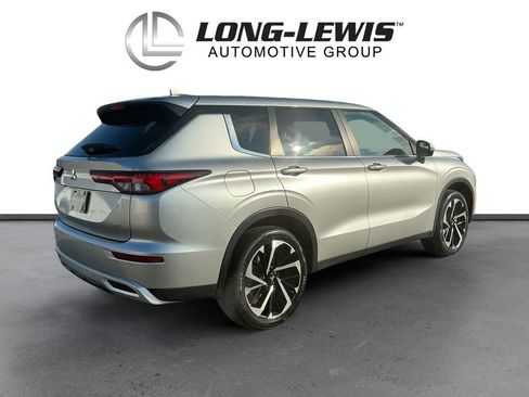 Used 2023 Mitsubishi Outlander SE image 7