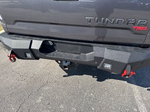 Used 2018 Toyota Tundra SR5 w/ SR5 Upgrade Package image 12