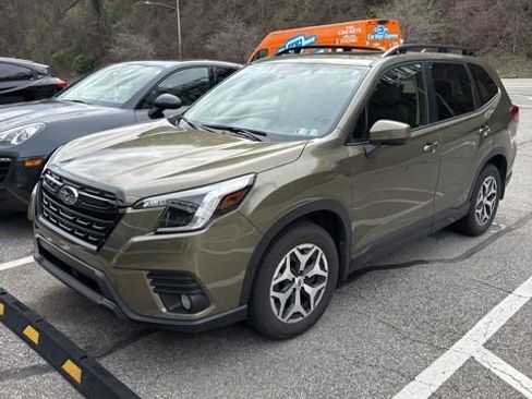 Used 2022 Subaru Forester Premium image 21