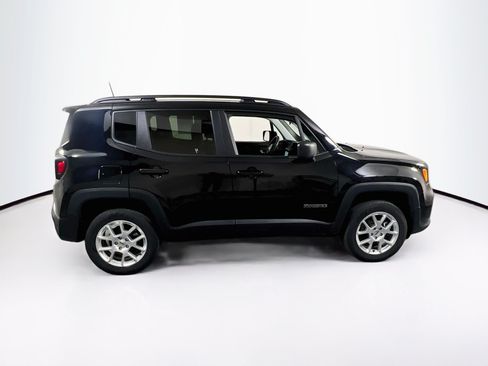 Used 2022 Jeep Renegade Latitude AWD/4WD image 4