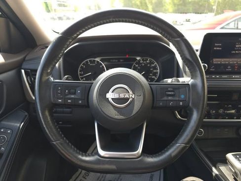 Used 2022 Nissan Rogue SL image 11