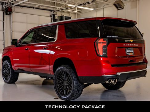 Used 2026 Chevrolet Suburban Premier AWD/4WD image 7