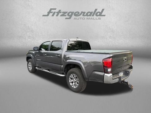 Used 2018 Toyota Tacoma SR5 RWD image 5