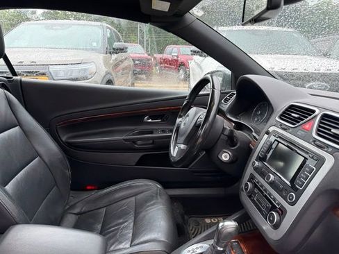 Used 2012 Volkswagen Eos Lux FWD image 12