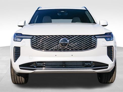 New 2026 Volvo XC90 T8 Plus w/ Protection Package Premier image 2