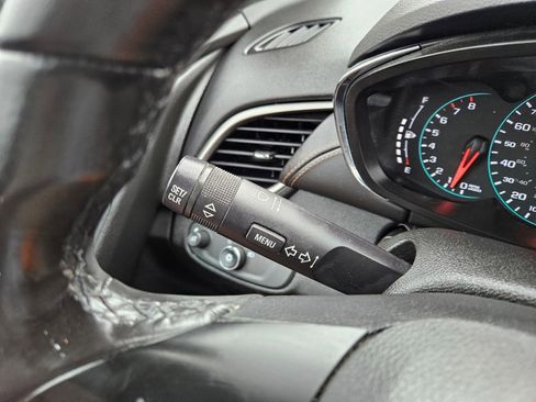 Used 2018 Chevrolet Trax LT w/ LT Convenience Package image 47