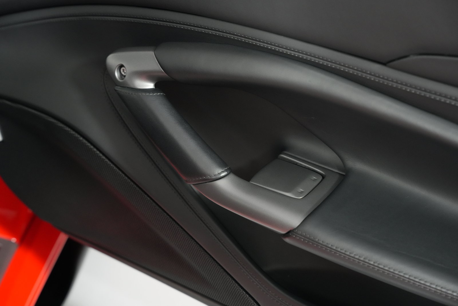 Used 2020 Ferrari F8 Tributo RWD image 32