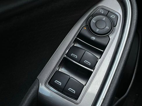 Used 2022 Chevrolet Malibu LT FWD image 11