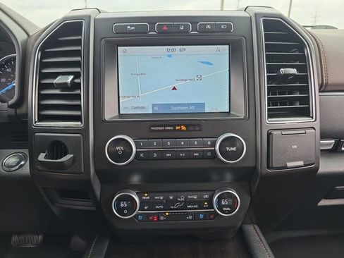Used 2021 Ford Expedition King Ranch image 24