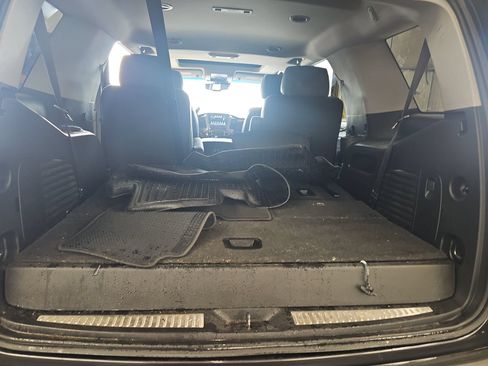 Used 2018 Chevrolet Tahoe LT AWD/4WD image 11