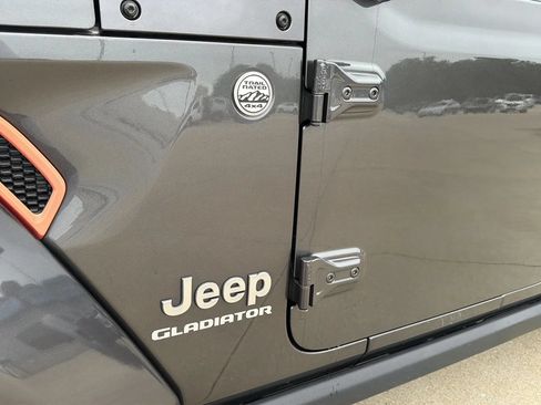 Used 2021 Jeep Gladiator Overland w/ Popular Equipment Package AWD/4WD image 33