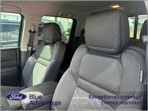 Used 2025 Nissan Frontier SV w/ SV Convenience Package image 11