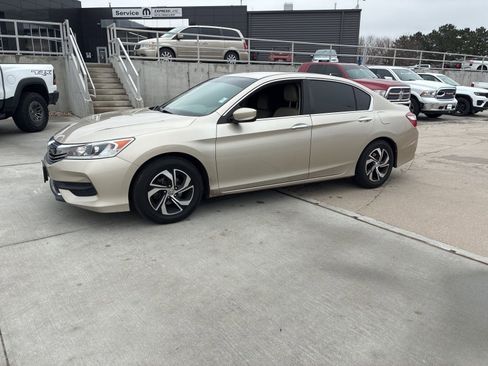 Used 2017 Honda Accord LX image 1