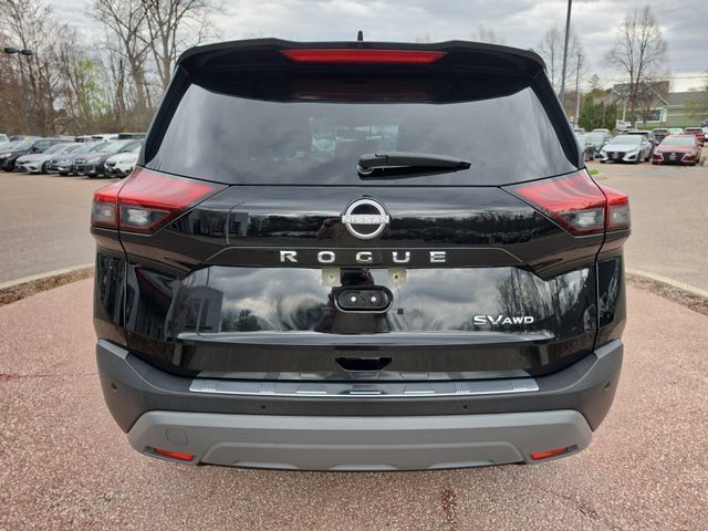 Used 2023 Nissan Rogue SV AWD/4WD image 4