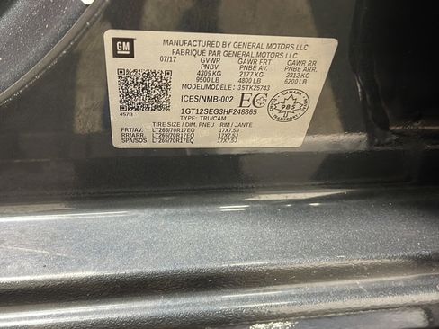 Used 2017 GMC Sierra 2500 SLE w/ HD SLE Preferred Plus Package AWD/4WD image 26