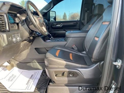Used 2024 GMC Sierra 2500 AT4 w/ AT4 Preferred Package image 7
