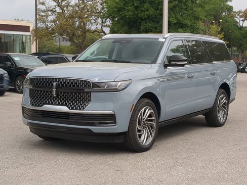 New 2026 Lincoln Navigator L Reserve image 7