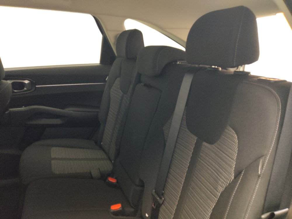 Used 2024 Kia Sorento LX FWD image 18
