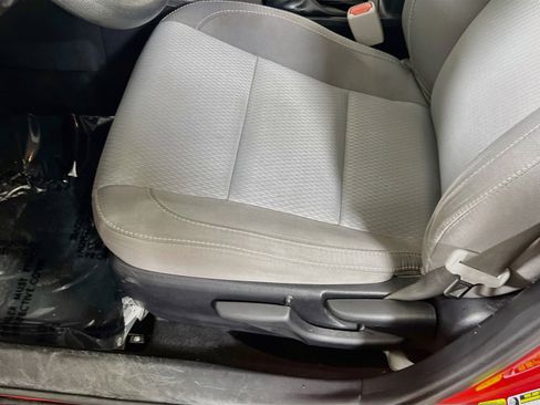 Used 2016 Toyota Corolla LE FWD image 18