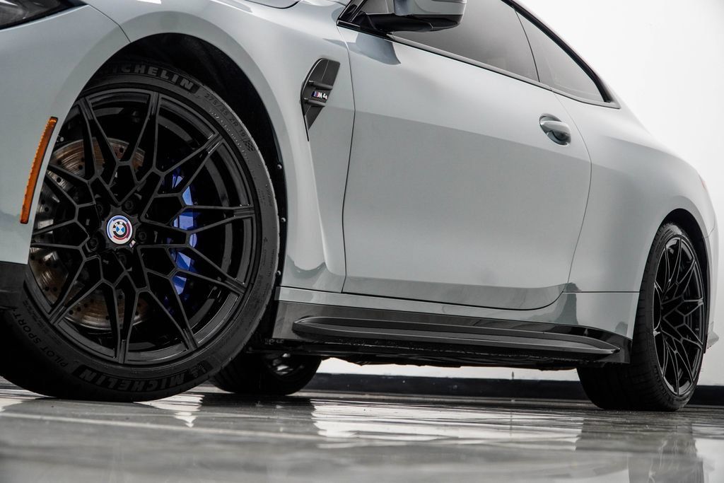 Used 2022 BMW M4 Coupe w/ Executive Package RWD image 4