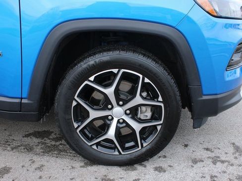 Used 2024 Jeep Compass Limited image 38
