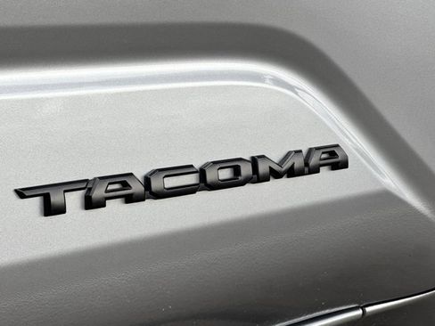 Certified 2025 Toyota Tacoma TRD Off-Road w/ TRD Off Road Upgrade Package AWD/4WD image 25