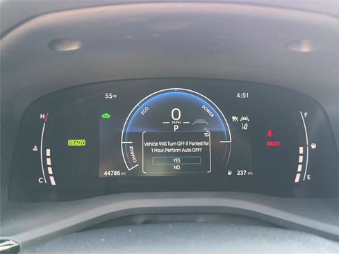 Used 2025 Toyota Camry SE FWD image 12