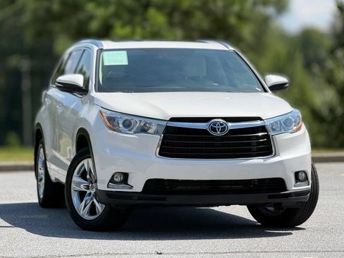 Used 2015 Toyota Highlander Limited Platinum AWD/4WD image 4