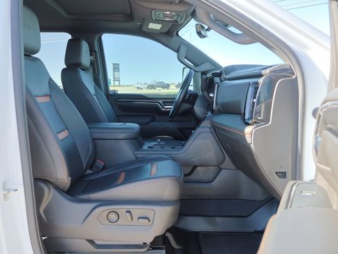 Used 2024 GMC Sierra 2500 AT4 w/ AT4 Premium Plus Package image 39