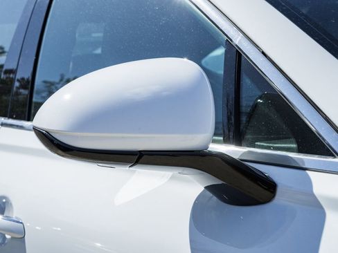 Used 2024 Genesis G80 image 12