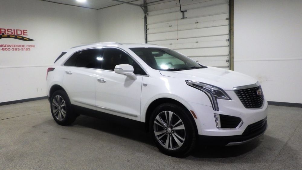 Used 2024 Cadillac XT5 Premium Luxury w/ Technology Package AWD/4WD image 5