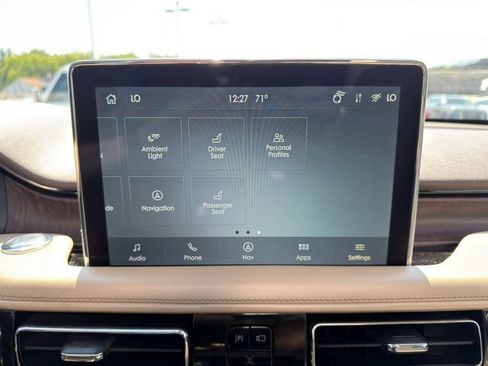 Used 2022 Lincoln Aviator Reserve w/ Equipment Group 201A AWD/4WD image 37