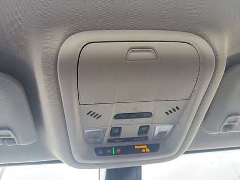 Used 2023 GMC Acadia Denali image 27