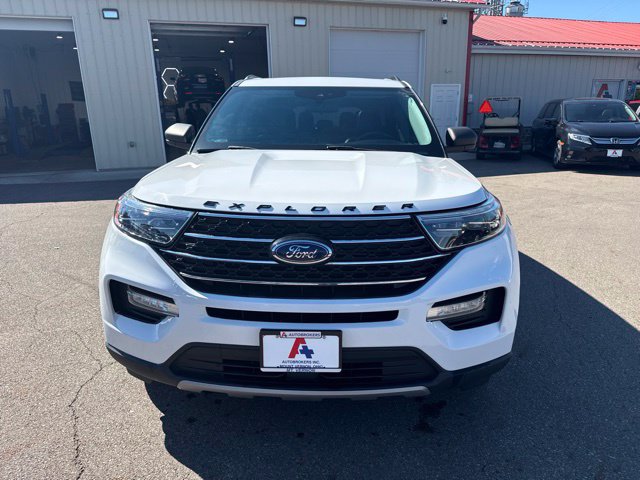 Used 2021 Ford Explorer XLT w/ Equipment Group 202A AWD/4WD image 8