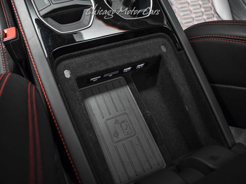 Used 2019 Lamborghini Urus image 17