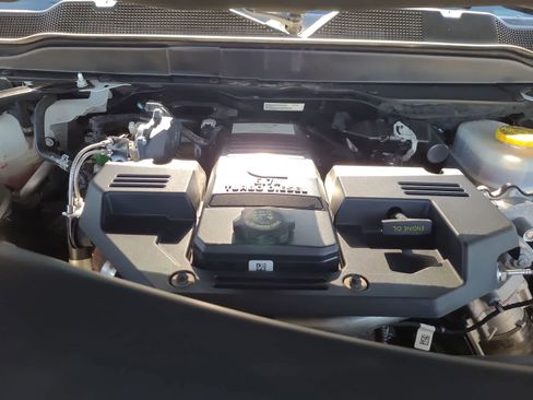 Used 2024 RAM 2500 Laramie AWD/4WD image 17