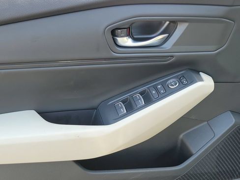Certified 2023 Honda Accord EX image 18