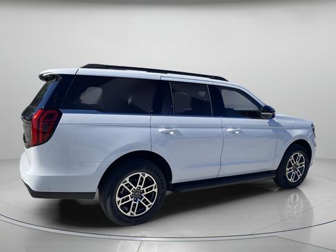 New 2025 Ford Expedition Active image 3