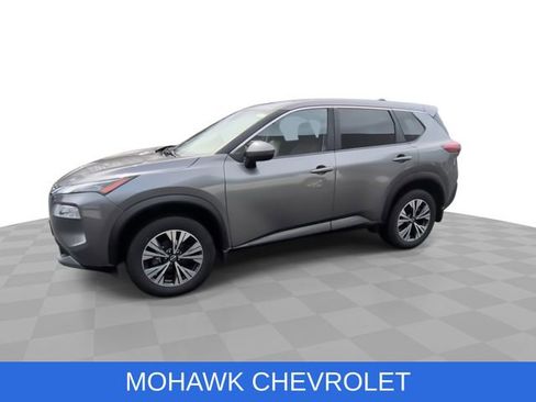 Used 2023 Nissan Rogue SV image 4