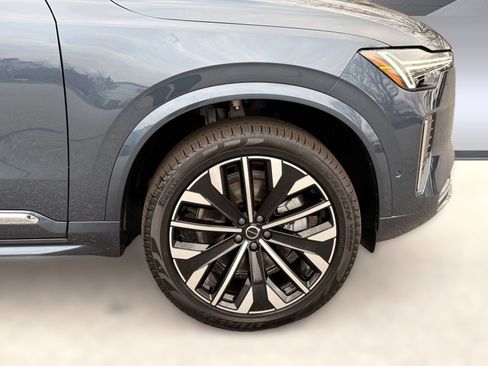 New 2026 Volvo XC90 B6 Ultra w/ Protection Package image 12
