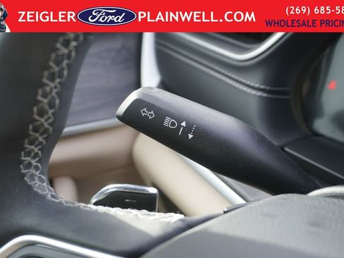 Used 2024 Jeep Grand Cherokee Limited image 25