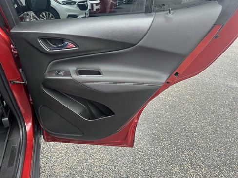 Used 2022 Chevrolet Equinox RS w/ RS Leather Package image 19