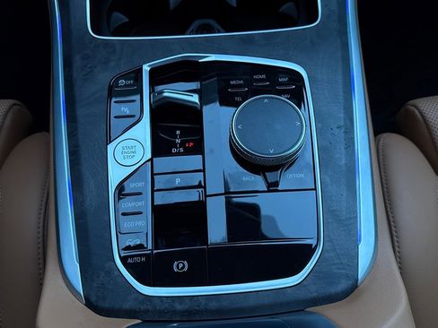 Used 2024 BMW X5 xDrive40i w/ Premium Package image 5