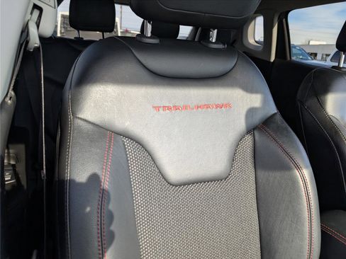 Used 2018 Jeep Compass Trailhawk image 17