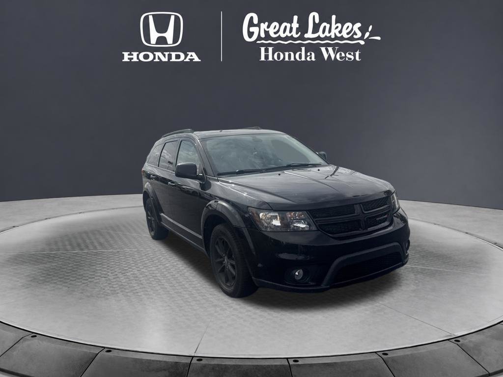 Used 2019 Dodge Journey SE w/ Blacktop Package FWD image 4