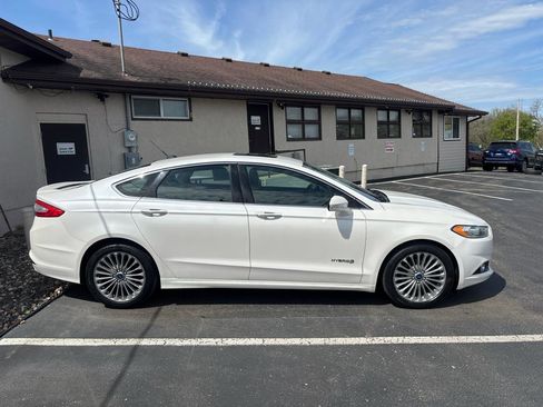 Used 2013 Ford Fusion Titanium FWD image 2