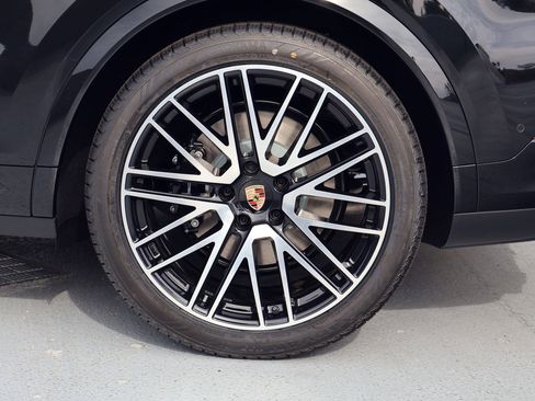 New 2026 Porsche Cayenne S image 28