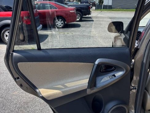 Used 2012 Toyota RAV4 FWD w/ Value Pkg image 16