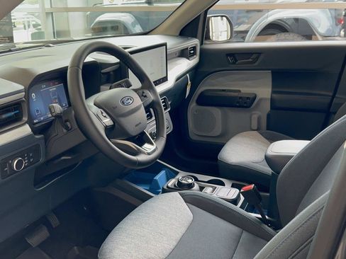 New 2025 Ford Maverick XLT w/ XLT Luxury Package image 11