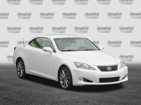 Used 2015 Lexus IS 250C RWD image 2